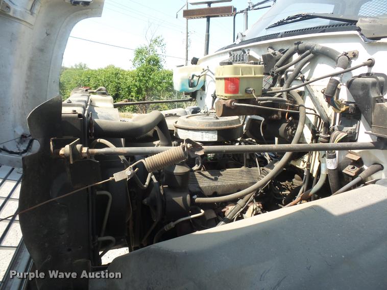 image for item DD2425 1997 GMC C7H042 flatbed pickup truck