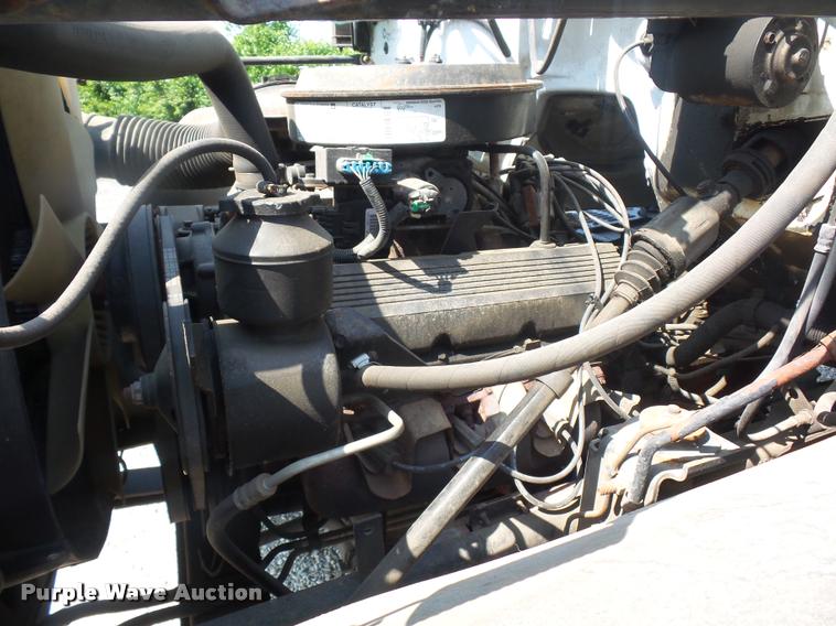 image for item DD2425 1997 GMC C7H042 flatbed pickup truck