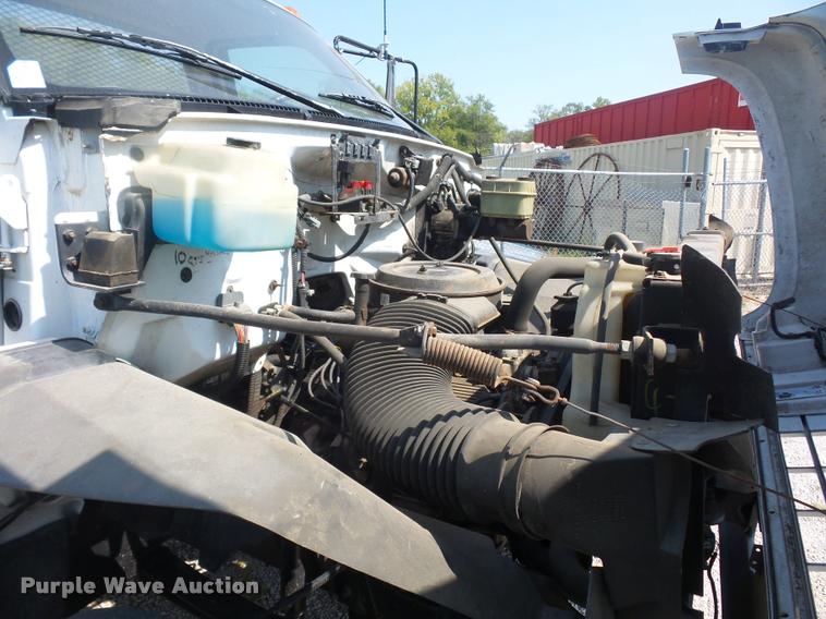 image for item DD2425 1997 GMC C7H042 flatbed pickup truck