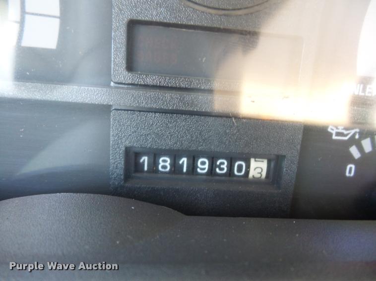 image for item DD2425 1997 GMC C7H042 flatbed pickup truck