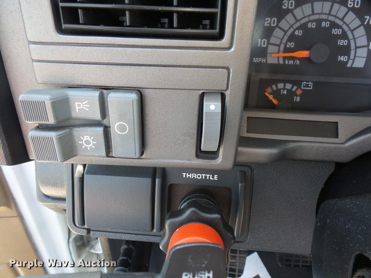 image for item DD2425 1997 GMC C7H042 flatbed pickup truck