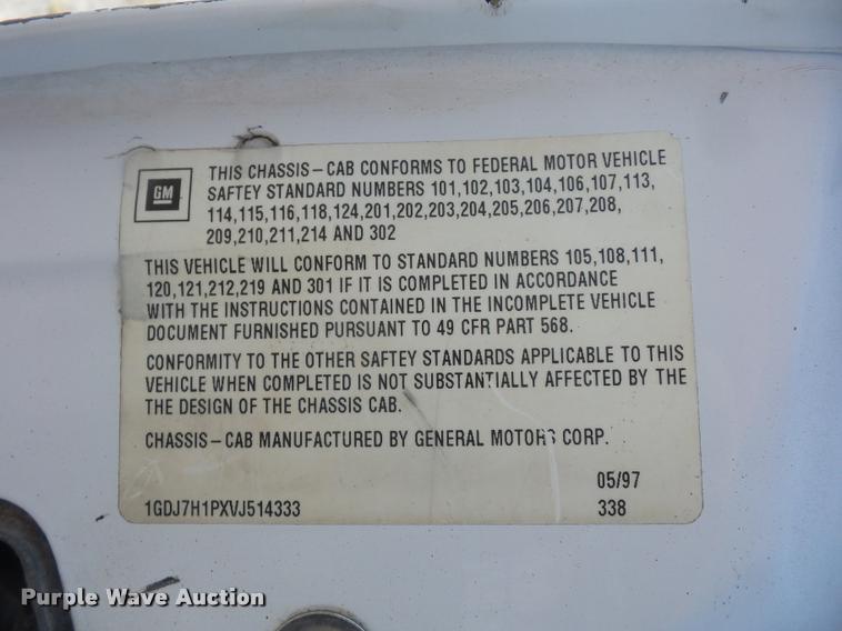 image for item DD2425 1997 GMC C7H042 flatbed pickup truck