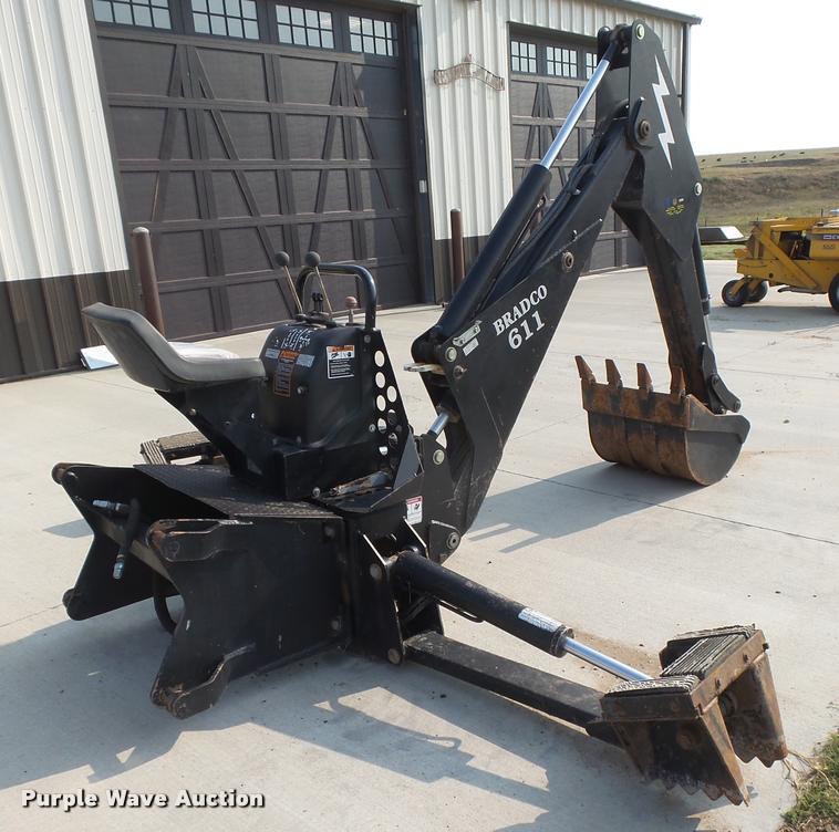 Bradco 611 backhoe attachment in Cimarron, KS Item DE9166 sold Purple Wave