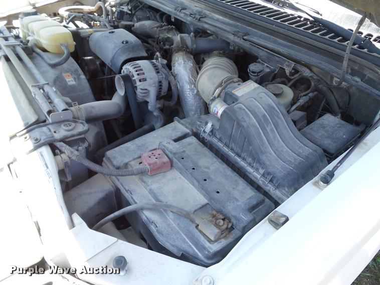 image for item DH9377 2001 Ford F350 Super Duty flatbed pickup truck