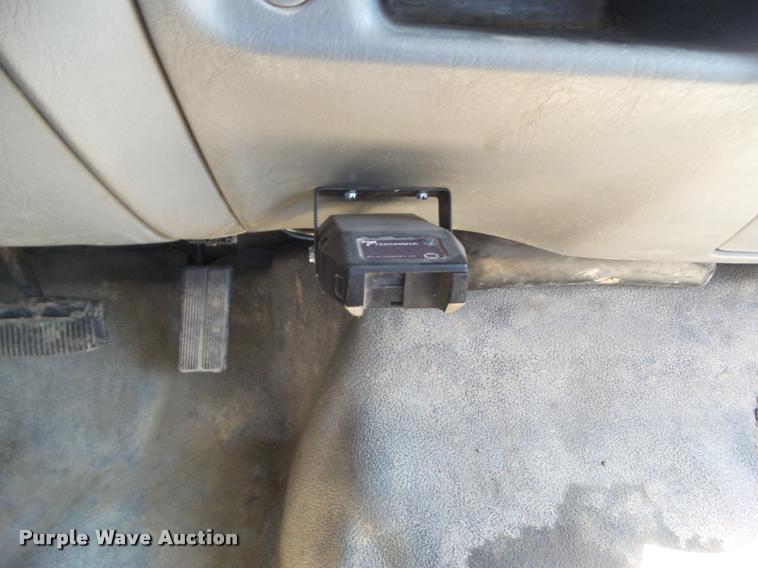 image for item DH9378 2004 Ford F350 Super Duty flatbed pickup truck