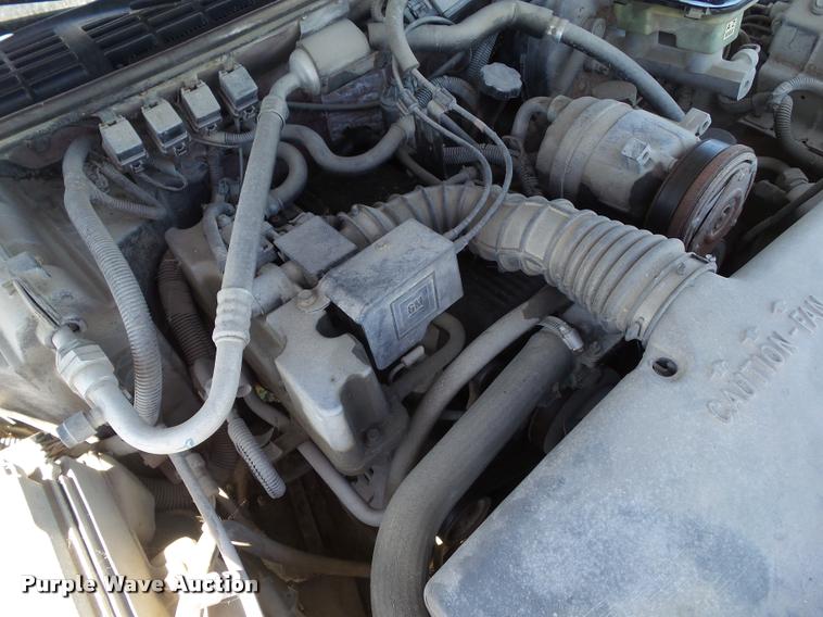 image for item DH9379 1996 Chevrolet S10 pickup truck