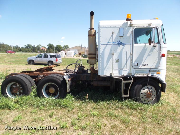 image for item DH9380 1986 Kenworth K100E semi truck