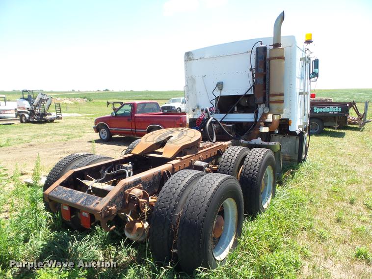 image for item DH9380 1986 Kenworth K100E semi truck