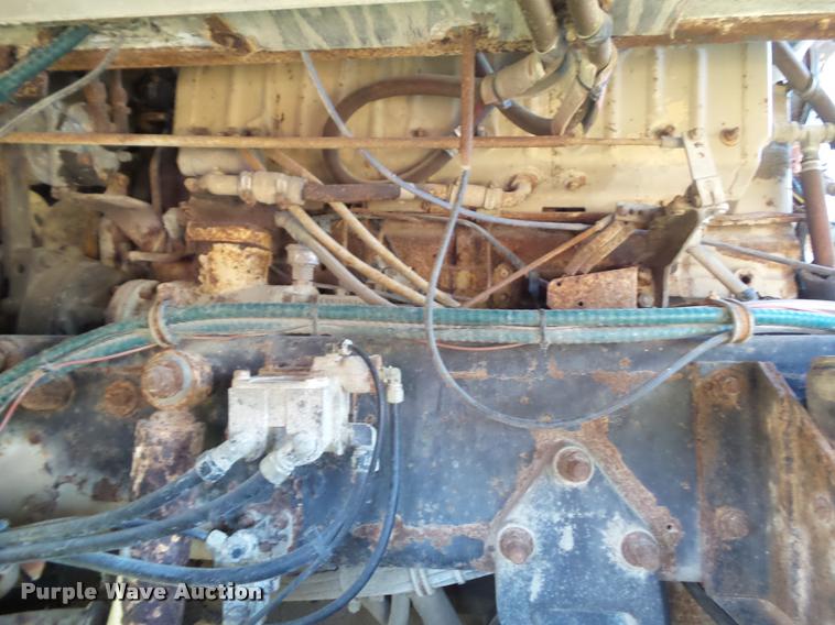 image for item DH9380 1986 Kenworth K100E semi truck