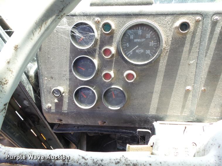 image for item DH9380 1986 Kenworth K100E semi truck