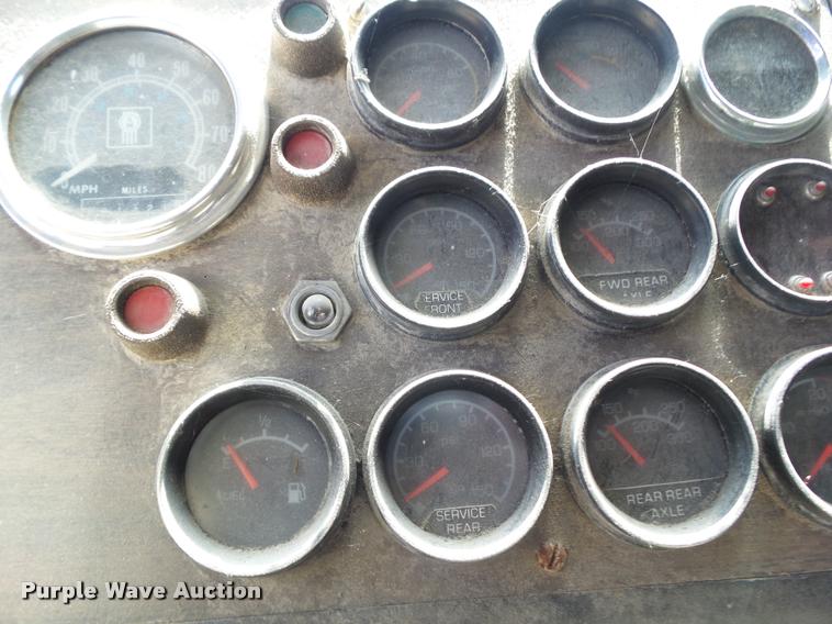 image for item DH9380 1986 Kenworth K100E semi truck