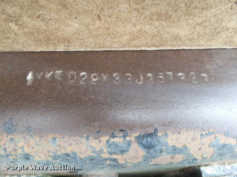 image for item DH9380 1986 Kenworth K100E semi truck