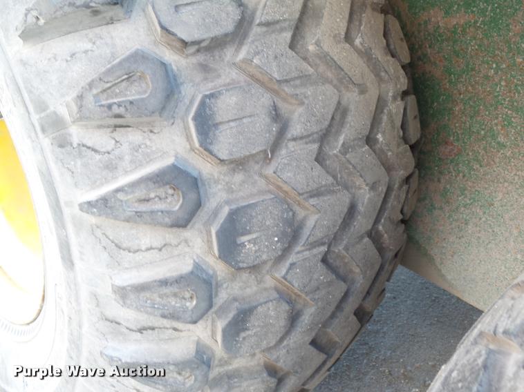 image for item DH9423 John Deere 6X4 Gator utility vehicle