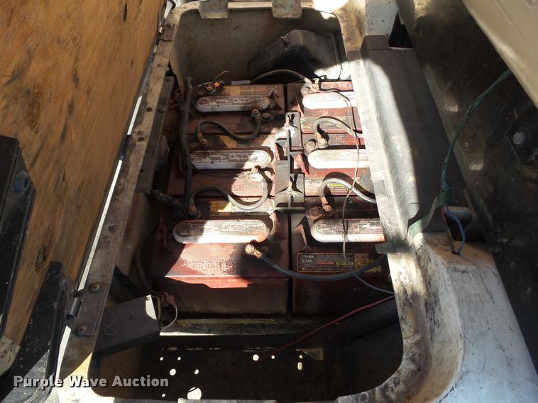 image for item DH9425 Ez-go golf cart