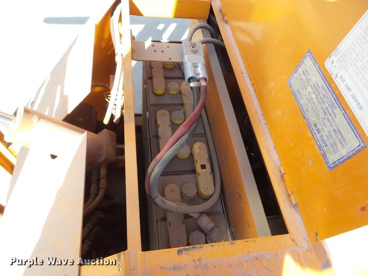 image for item DH9426 Blue Giant LT64W20 forklift