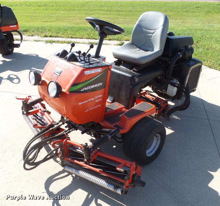 image for item DH9708 2006 Jacobsen Greens King lawn mower