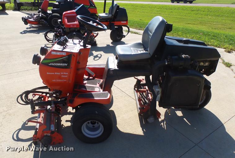 image for item DH9708 2006 Jacobsen Greens King lawn mower