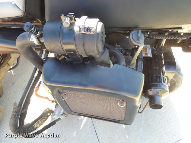 image for item DH9708 2006 Jacobsen Greens King lawn mower