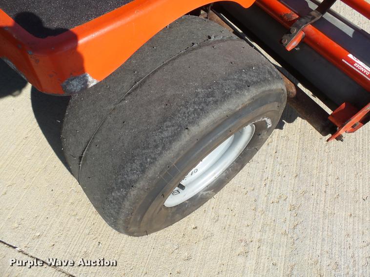 image for item DH9708 2006 Jacobsen Greens King lawn mower