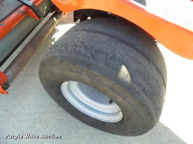 image for item DH9708 2006 Jacobsen Greens King lawn mower