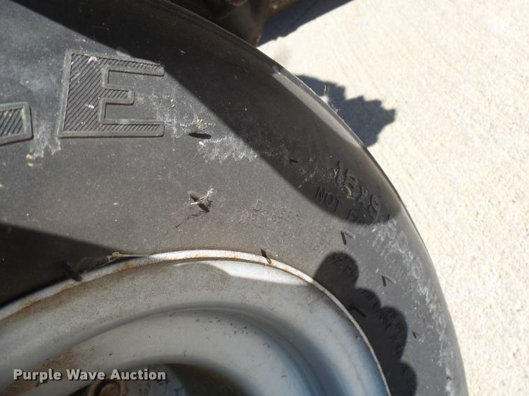 image for item DH9708 2006 Jacobsen Greens King lawn mower