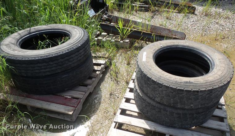 image for item DK9285 (4) tires