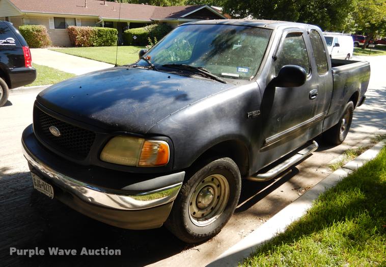 image for item DK9918 2002 Ford F150 XLT SuperCab pickup truck