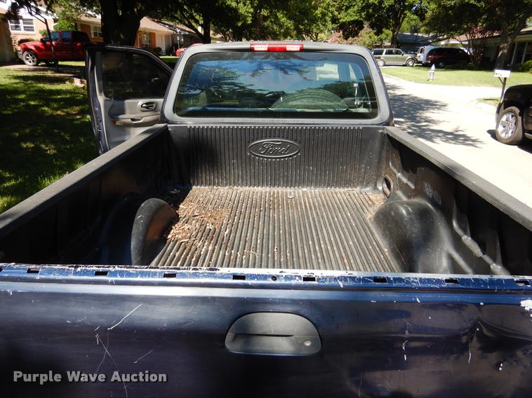 image for item DK9918 2002 Ford F150 XLT SuperCab pickup truck