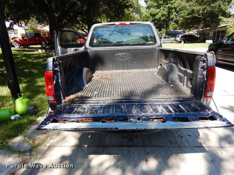 image for item DK9918 2002 Ford F150 XLT SuperCab pickup truck