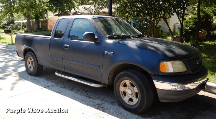image for item DK9918 2002 Ford F150 XLT SuperCab pickup truck