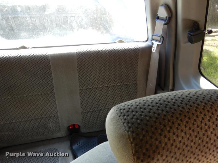 image for item DK9918 2002 Ford F150 XLT SuperCab pickup truck