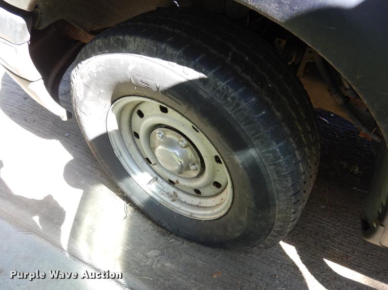 image for item DK9918 2002 Ford F150 XLT SuperCab pickup truck