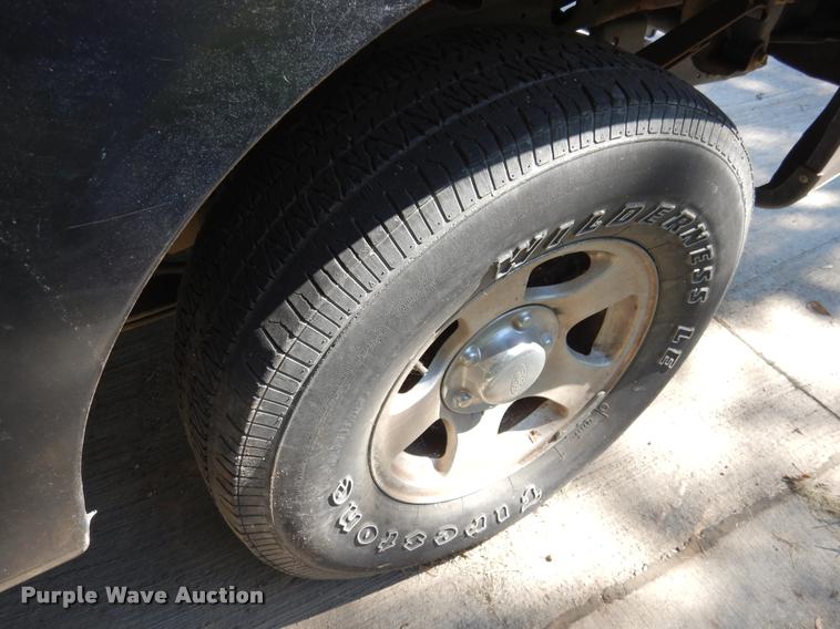 image for item DK9918 2002 Ford F150 XLT SuperCab pickup truck