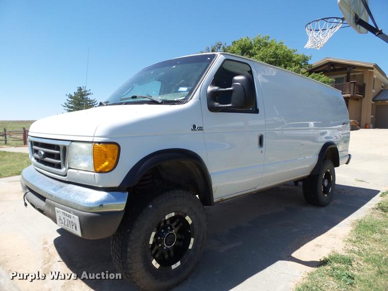image for item DL9120 2005 Ford E350 Super Duty Extended van