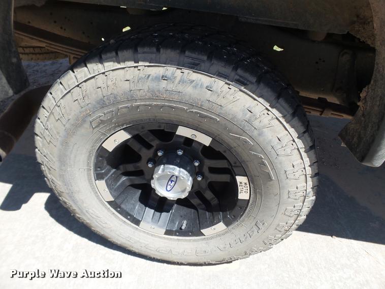 image for item DL9120 2005 Ford E350 Super Duty Extended van