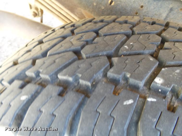 image for item DL9120 2005 Ford E350 Super Duty Extended van