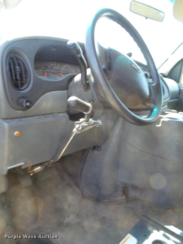 image for item DL9120 2005 Ford E350 Super Duty Extended van