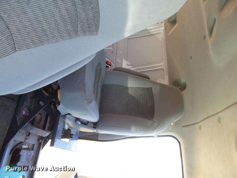 image for item DL9120 2005 Ford E350 Super Duty Extended van