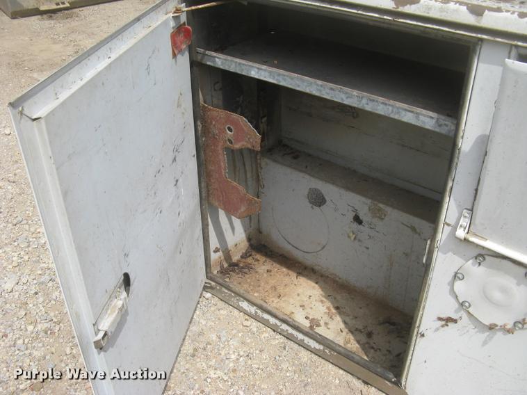 image for item DL9858 Stahl utility bed