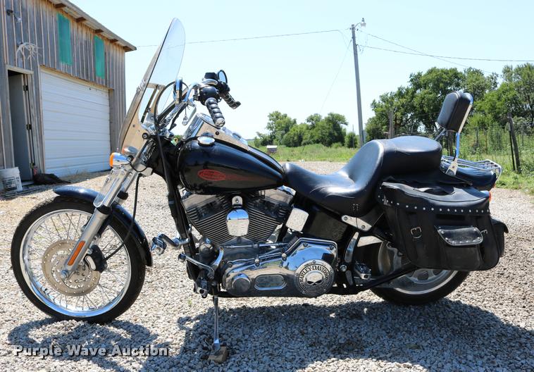 image for item DM9273 2006 Harley Davidson FXSTI motorcycle