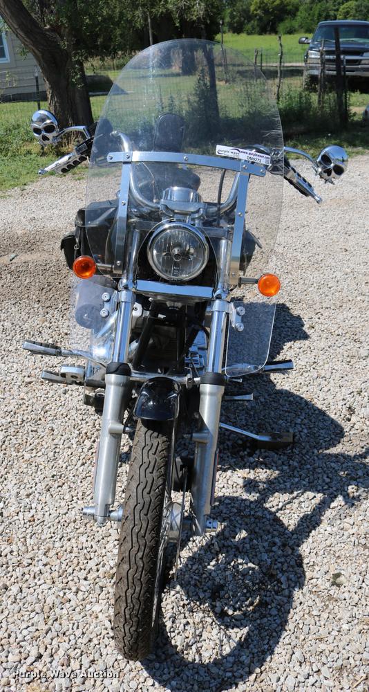 image for item DM9273 2006 Harley Davidson FXSTI motorcycle