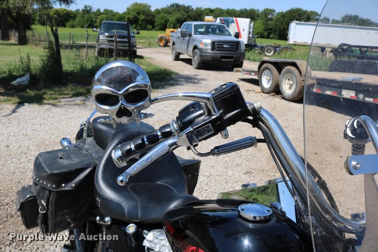 image for item DM9273 2006 Harley Davidson FXSTI motorcycle