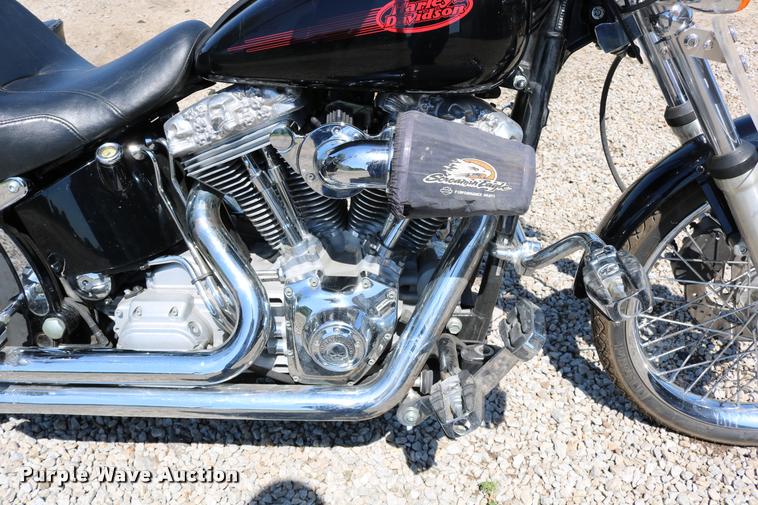 image for item DM9273 2006 Harley Davidson FXSTI motorcycle