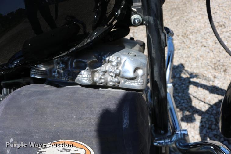 image for item DM9273 2006 Harley Davidson FXSTI motorcycle