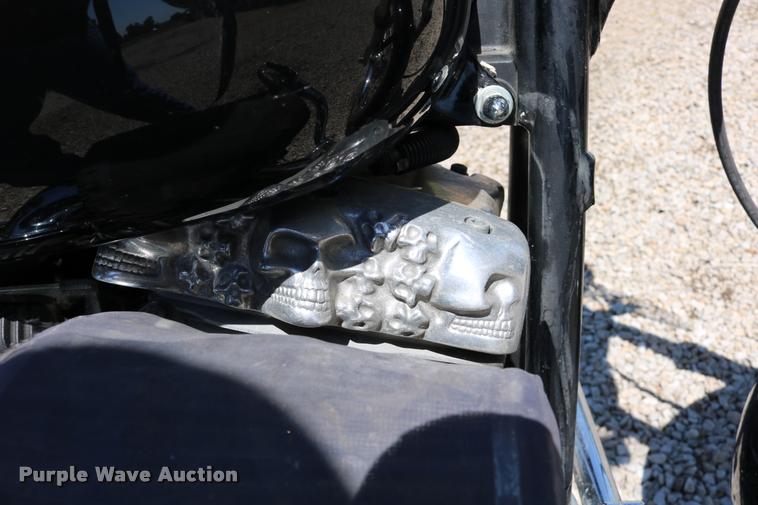 image for item DM9273 2006 Harley Davidson FXSTI motorcycle