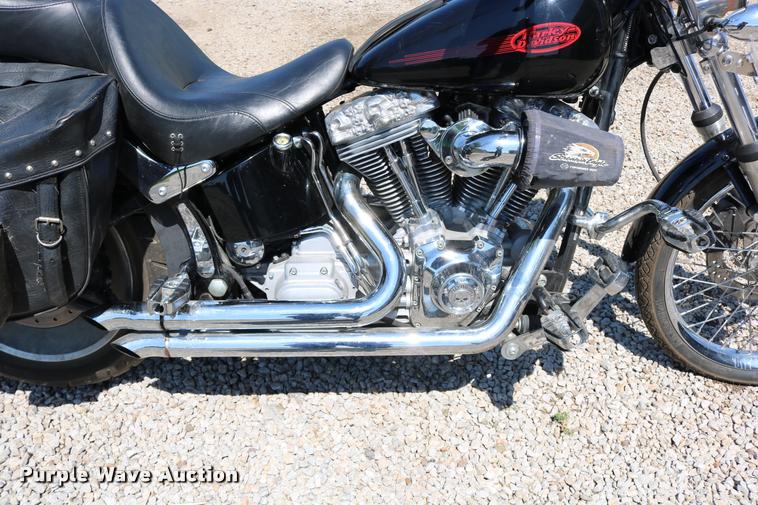 image for item DM9273 2006 Harley Davidson FXSTI motorcycle