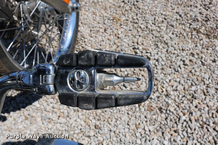 image for item DM9273 2006 Harley Davidson FXSTI motorcycle