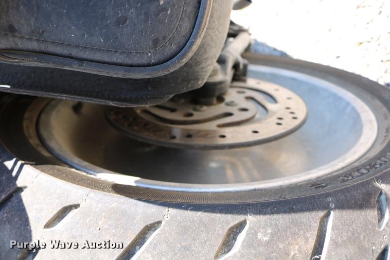 image for item DM9273 2006 Harley Davidson FXSTI motorcycle