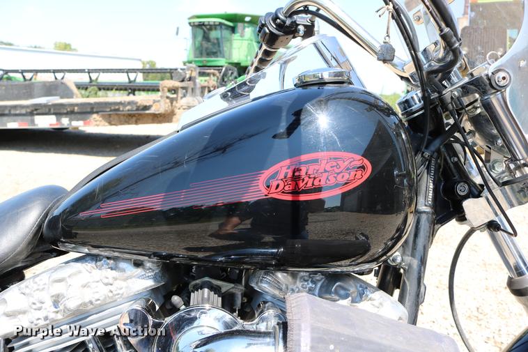 image for item DM9273 2006 Harley Davidson FXSTI motorcycle