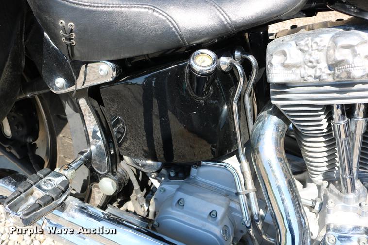 image for item DM9273 2006 Harley Davidson FXSTI motorcycle